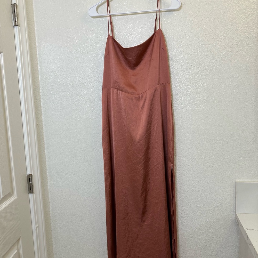 ARITZIA PINK/MAUVE SATIN MAXI SLIT DRESS (12)